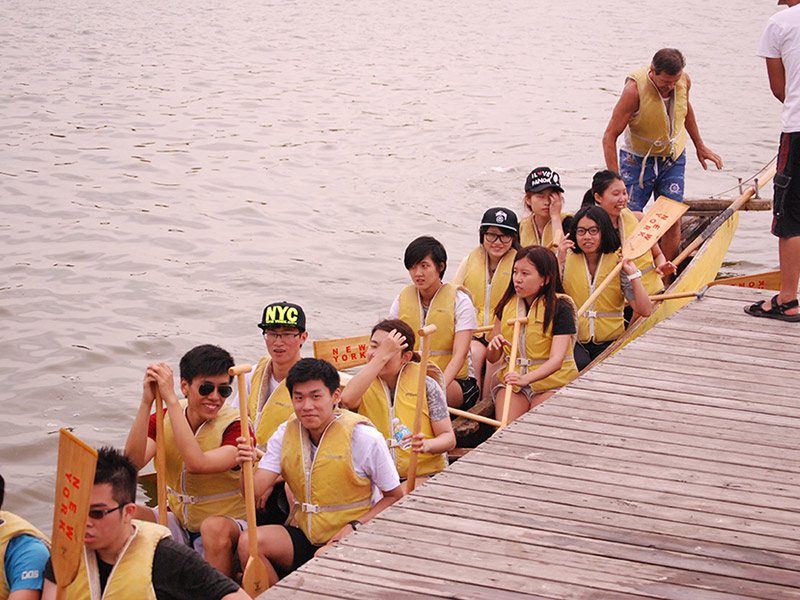 The Hong Kong Dragon Boat Festival in NY (Practice)